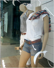 Mannequins Support Gay Marriage