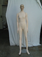 Hybrid mannequin – bendable cloth body with fiberglass head
