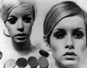 Twiggy-mannequin-by-Adel-Rootstein-1964