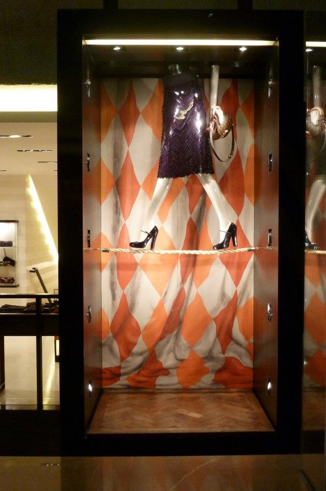 Louis Vuitton  Window display design, Store window displays
