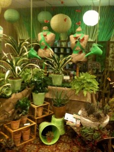 2 mannequin garden 3