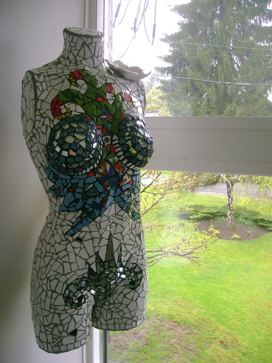 How to Mosaic a Mannequin - Tips from an artist in the U.K. 